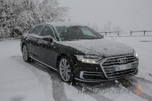 Audi A8, slovenska predstavitev