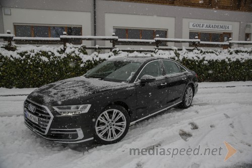 Audi A8, slovenska predstavitev