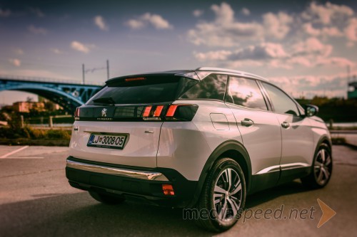 Peugeot 3008 Allure 1.2 PureTech 130 EAT