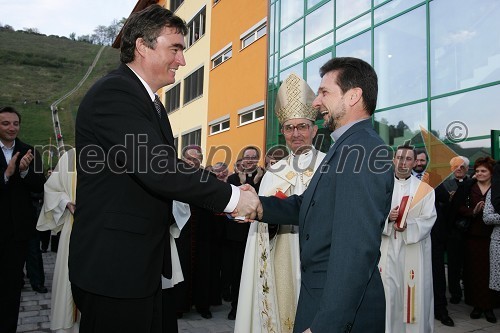 Dr. Milan Zver, minister za šolstvo in šport, dr. Franc Kramberger, mariborski nadškof in metropolit in dr. Ivan Štuhec, direktor Zavoda Antona Martina Slomška