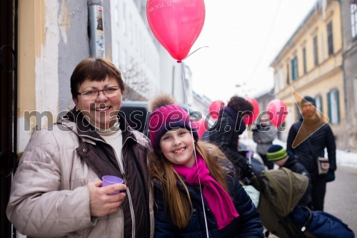 Pohod z rdečimi baloni