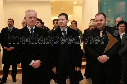 Danilo Burnač, podžupan Mestne občine Maribor, Igor Marinič, namestnik direktorja Pošte Slovenije in Aleš Hauc, generalni direktor Pošte Slovenije