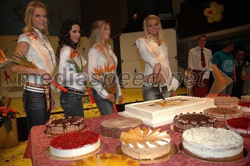 Maja Jamnik, Miss fotogeničnosti, Suzana Zekovič, prva spremljevalka Miss športa 2008, Špela Hojnik, druga spremljevalka Miss športa 2008 in Pia Arhar, Miss športa 2008