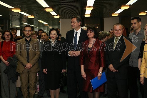 Aleš Novak, direktor Mladinskega kulturnega centra Maribor, dr. Danilo Türk, predsednik Republike Slovenije in soproga Barbara Miklič Türk, Vlasta Stavbar, ravnateljica Univerzitetne knjižnice Maribor in Franc Kangler, župan Mestne občine Maribor