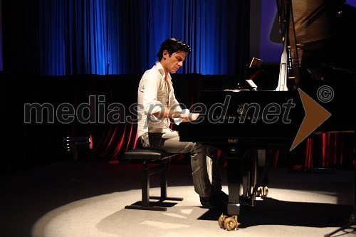 Maksim Mrvica, pianist