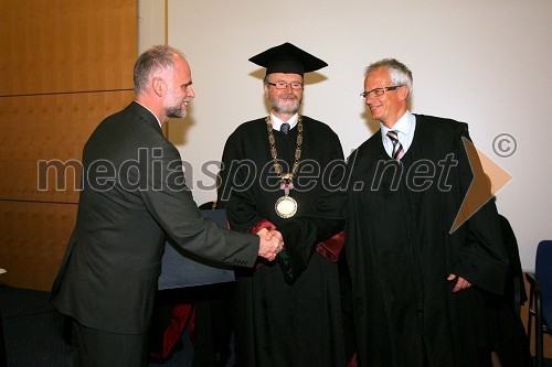 Dr. Borut Macuh, prof. dr. Ivan Rozman, rektor Univerze v Mariboru in prof. dr. Miroslav Premrov, Fakulteta za gradbeništvo UM