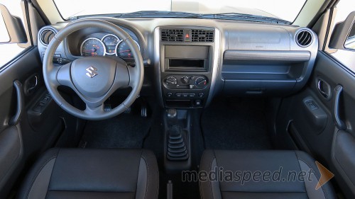 Suzuki Jimny 1.3 VVT 4X4 Style, notranjost