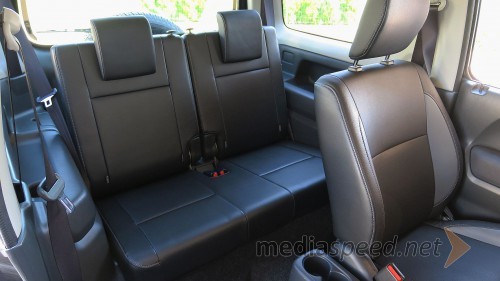 Suzuki Jimny 1.3 VVT 4X4 Style, zadnja dva sta bolj zasilna