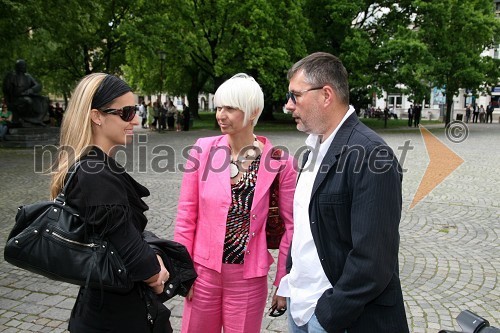 Mihaela Margan - Miša, sanjska ženska Pop tv, Barbra Drnač, plesna novinarka in urednica oddaje Parada plesa in Bojan Požar, glavni in odgovorni urednik spletnega časopisa Požareport