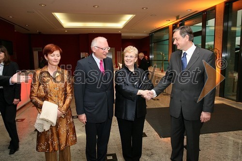 Dr. Biserka Strel, direktorica Urada RS za intelektualno lastnino, Günter Verheugen, podpredsednik Evropske komisije, Alison Brimelow, predsednica Evropskega patentnega urada in dr. Danilo Türk, predsednik Republike Slovenije