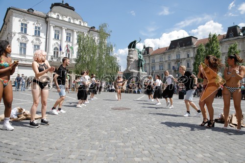 #Proud To Be Me: Kopalke Lisca za vse oblike in velikosti v središču Ljubljane