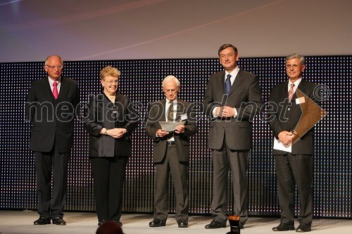 Günter Verheugen, podpredsednik Evropske komisije, Alison Brimelow, predsednica Evropskega patentnega urada, dr. Danilo Türk, predsednik Republike Slovenije, Philip S. Green, dobitnik priznanja v kategoriji neevropske države (Non-European countries) in ...