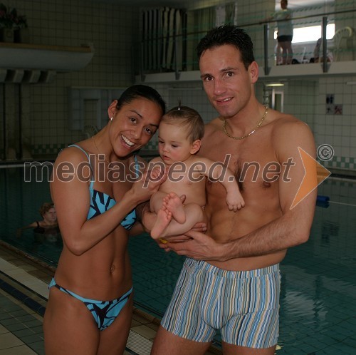 Bianca in Tomaž Barada s hčerko Tyro