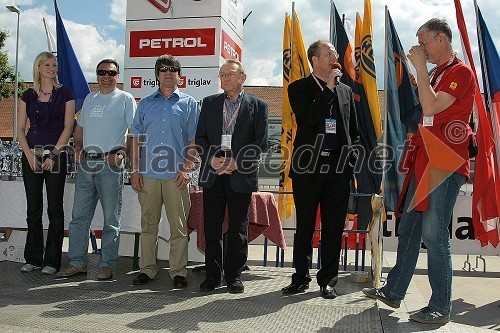 Hostesa, Zoran Jankovič, župan Ljubljane, Tone Anderlič, politik, Ferdinand Pobrežnik, direktor relija Saturnus, ..., predstavnik Helle, glavnega sponzorja in ...