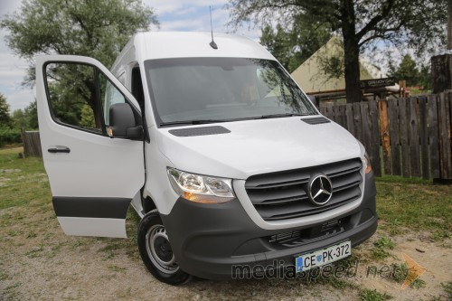 Mercedes - Benz Sprinter