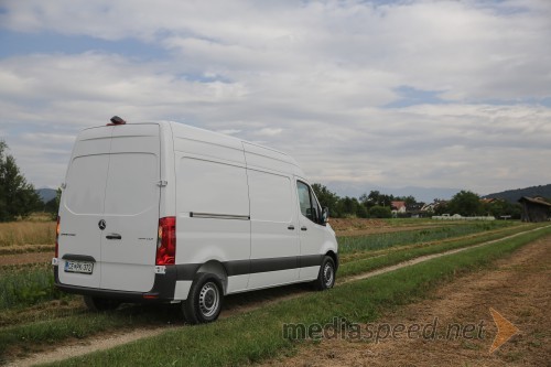 Mercedes - Benz Sprinter