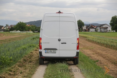 Mercedes - Benz Sprinter