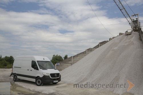 Mercedes - Benz Sprinter