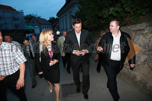 Renata Brunskole, županja občine Metlika, Borut Pahor, evroposlanec in predsednik stranke SD in Samer Khalil, predsednik območne organizacije SD Črnomelj

