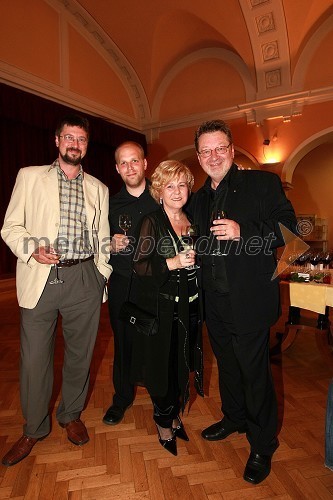 Marijan Petan, New Swing Quartet s soprogo Majdo in sinovoma Andrejem in Markom