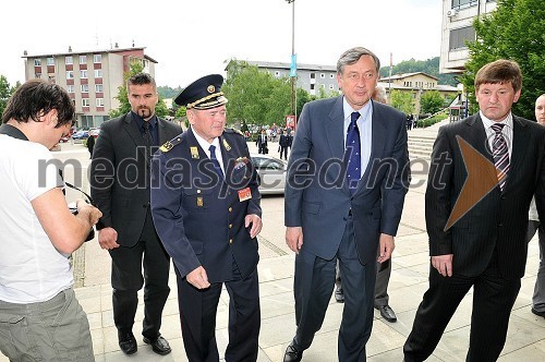 Ernest Eöry, dosedanji predsednik gasilske zveze Slovenije, dr. Danilo Türk, predsednik Republike Slovenije in Franci Bogovič, župan Krškega