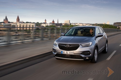 Še več moči in prefinjenosti za Opel Grandlanda X