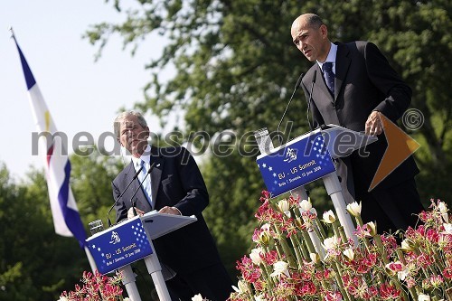 George W. Bush, predsednik ZDA in Janez Janša, predsednik Vlade RS in predsednik Evropskega sveta  