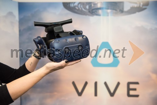 Navidezna resničnost s HTC VIVE