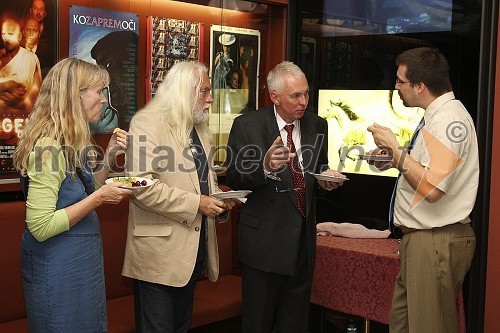 Zoran Hochstätter, direktor fotografije in predsednik Zveze filmskih snemalcev Slovenije s spremljevalko, Nigel Walters, predsednik organizacije IMAGO (svetovna zveza direktorjev filma) in podpredsednik svetovne filmske organizacije BSC, ki podeljuje filmske nagrade Bafta in Boštjan Miha Jambrek, vodja programskega oddelka Slovenske kinoteke