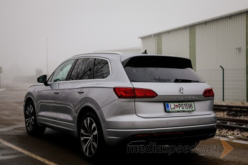 Volkswagen Touareg R-Line V6 3.0 TDI