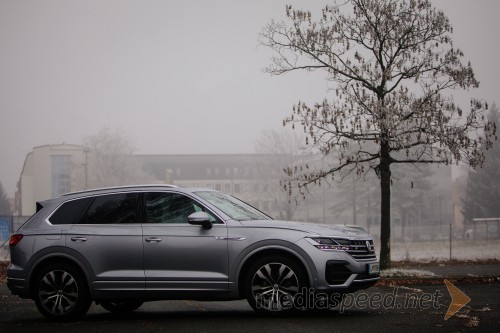 Volkswagen Touareg R-Line V6 3.0 TDI