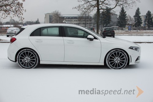 Mercedes-Benz A 200 AMG line