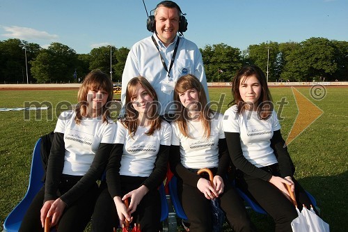 Igor Kolenko, podpredsednik kluba Speedway team Lendava in štartne deklice