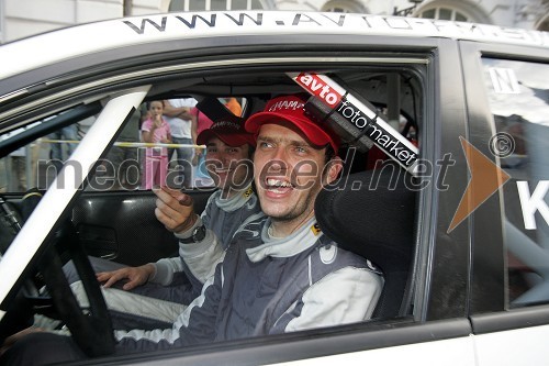Tomaž Kaučič, voznik in zmagovalec rallyja ter Peter Zorenč, sovoznik in zmagovalec rallyja (slo) v vozilu Mitsubishi Lancer EVO IX