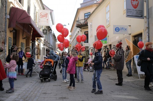 Mednarodni pohod z rdečimi baloni 2019