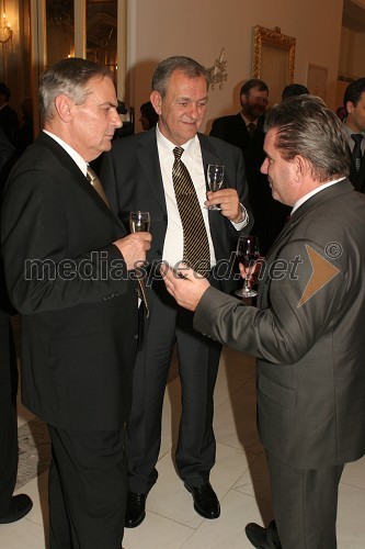 Dr. Jože Glogovšek, Silvo Ambrož, direktor Aerodroma Maribor  in mag. Andrej Vizjak, minister za gospodarstvo