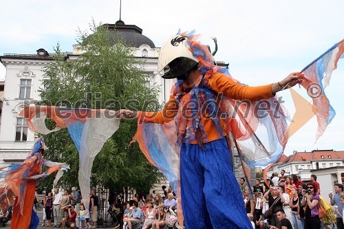 Jakotopia, avstrijska skupina; ples feniksov