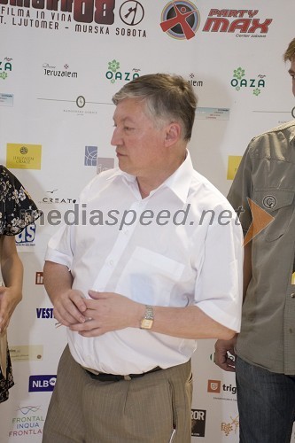 Anatoly Karpov, svetovni šahovski prvak