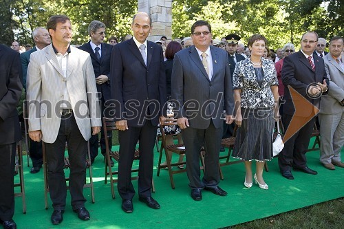 Karl Viktor Erjavec, minister za obrambo RS, Janez Janša, predsednik Vlade Republike Slovenije, Franc Jurša, župan občine Ljutomer, Majda Filipič, županova življenjska spremljevalka in Jožef Horvat, poslanec