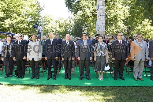 ..., ..., Karl Viktor Erjavec, minister za obrambo RS, Janez Janša, predsednik Vlade Republike Slovenije, France Cuklati, Franc Jurša, župan občine Ljutomer, Majda Filipič, županova življenjska spremljevalka, Jožef Horvat, poslanec in ...