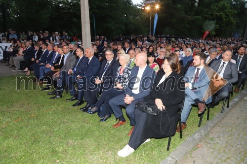 Nepozabna operna noč v mestnem parku