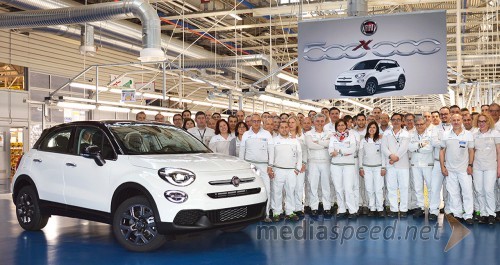 Fiat 500X podrl nov rekord: s proizvodnega traku je zapeljal 500.000 avtomobil
