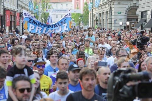 Topel sprejem kolesarskih junakov