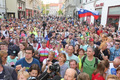 Topel sprejem kolesarskih junakov