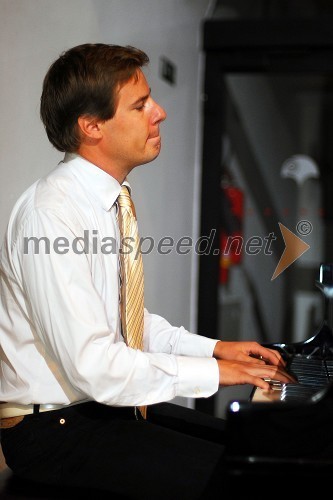 Jaka Pucihar, pianist