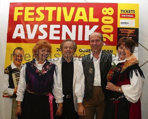 Jožica Svete, pevka, Alfi Nipič, pevec, Gregor Avsenik, organizator festivala in sin Slavka Avsenika in Joži Kališnik, pevka