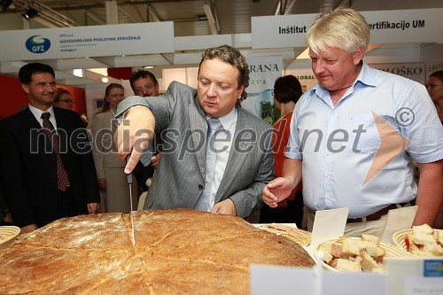 Iztok Jarc, minister za kmetijstvo, gozdarstvo in prehrano RS in Tomaž Blatnik, lastnik Pekarne Blatnik