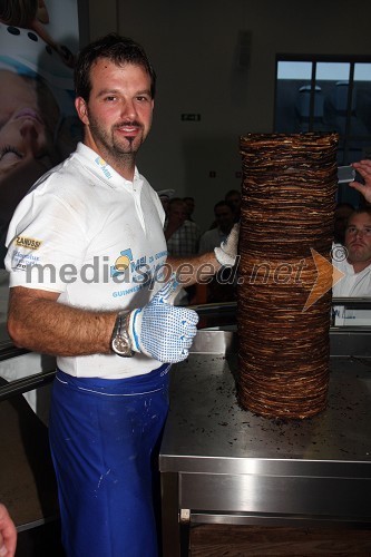 Kruno Budiselić, Guinnessov rekorder v peki palačink