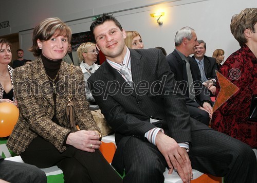 Nogometaš Amir Karič z ženo Sergejo