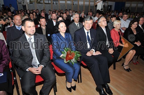 Srečko Ocvirk, podžupan Sevnice, dr. Danilo Türk, predsednik Republike Slovenije in soproga Barbara Miklič Turk ter Andrej Štricelj, predsednik Godbe Sevnica